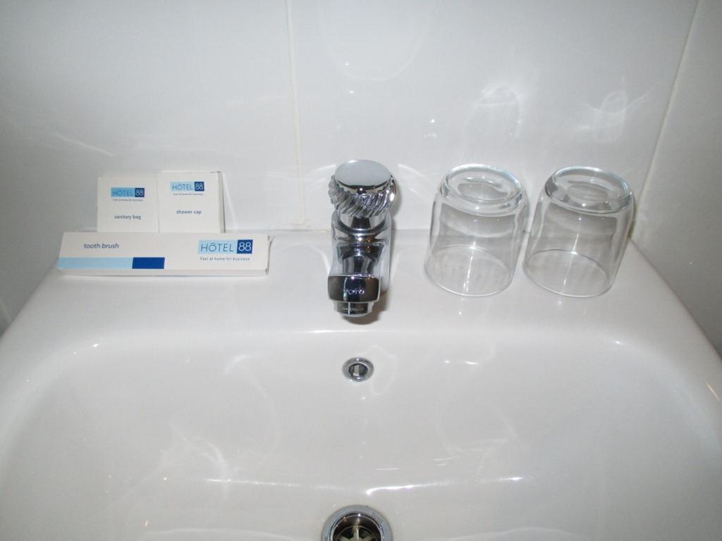 Hotel 88 Mangga Besar 62 - Breakfast - Near By Ancol And Government Center