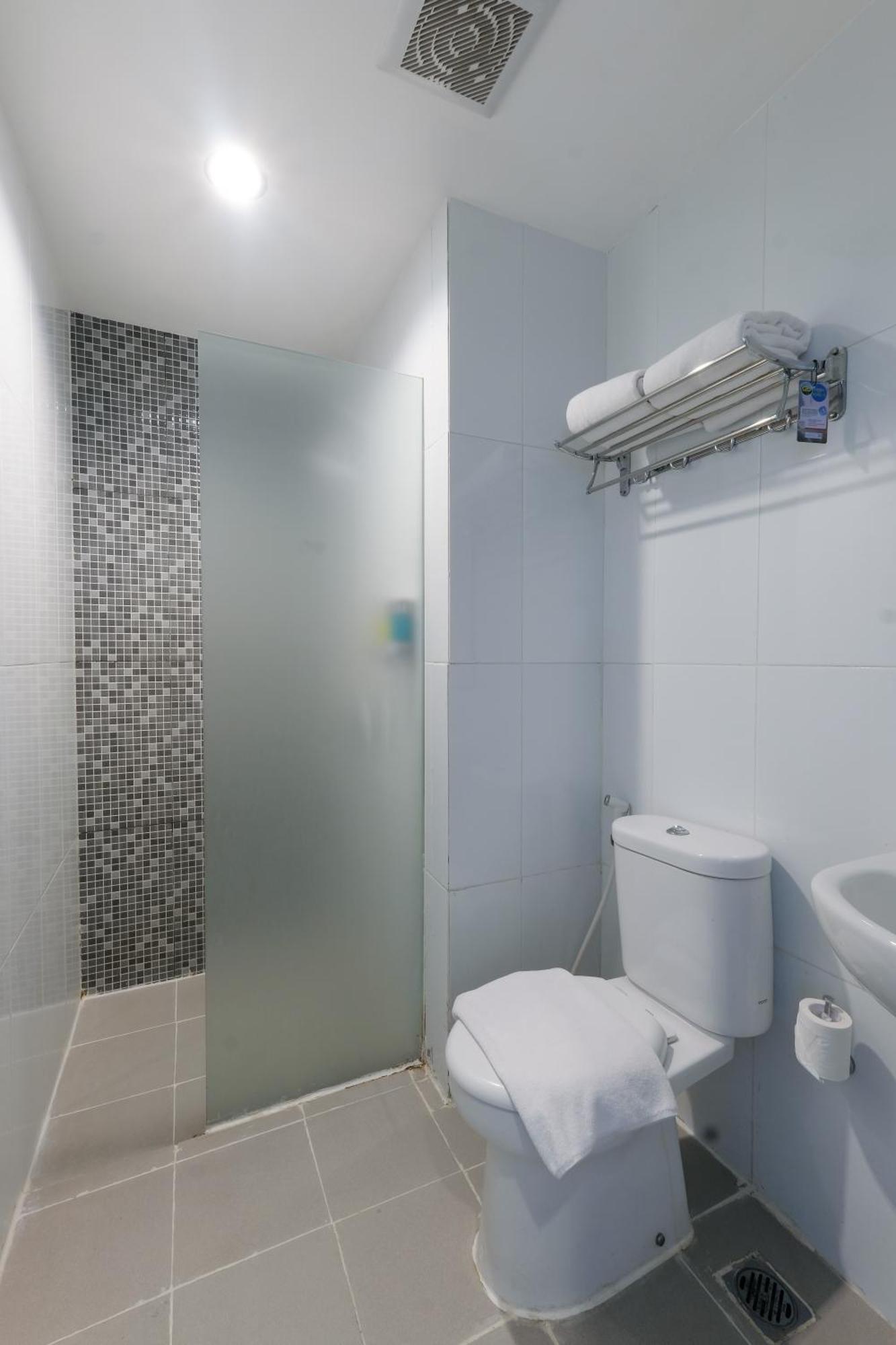 88 Mangga Besar 62 - Breakfast - Near By Ancol And Government Center 2* Jakarta